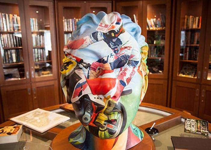 Fred Olsen Cruises Braemar Library.jpg